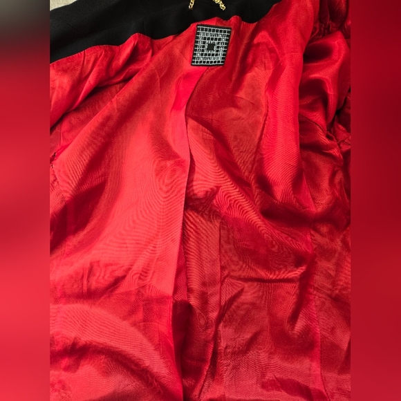 BESTINI PARIS Black Embroidered Blazer. Size 3 - Picture 8 of 13